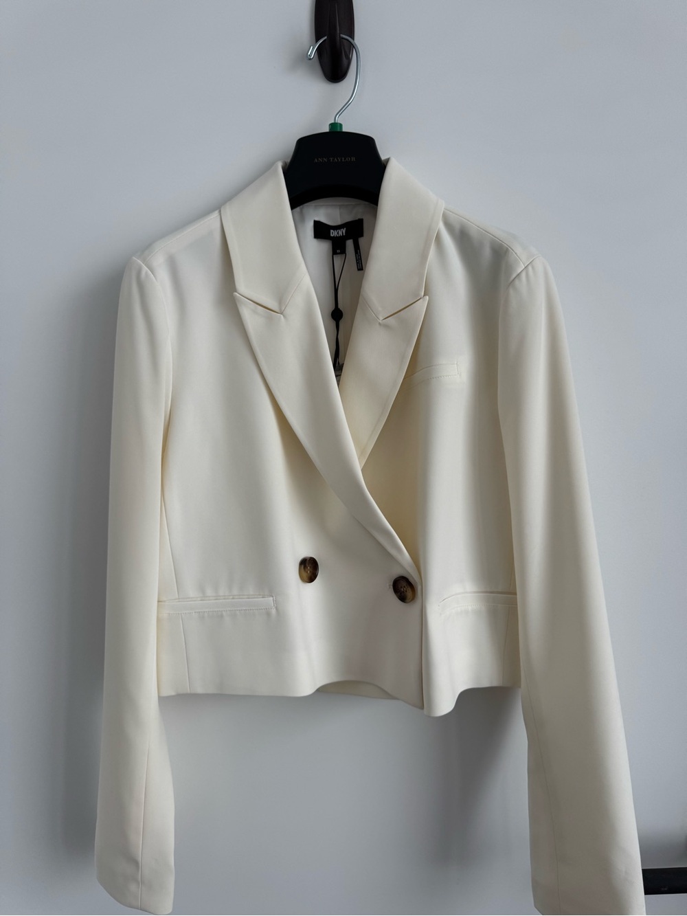 DKNY Cream Ivory Double-Breasted Cropped Blazer Jacket NWT